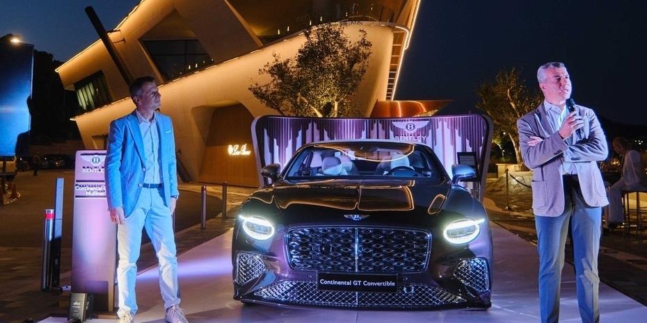 Η Bentley στην Αθηναϊκή Ριβιέρα: Ένα κομψό «ταξίδι» πολυτέλειας